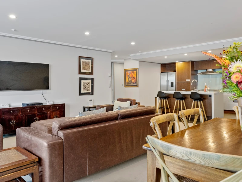 Apartment 7